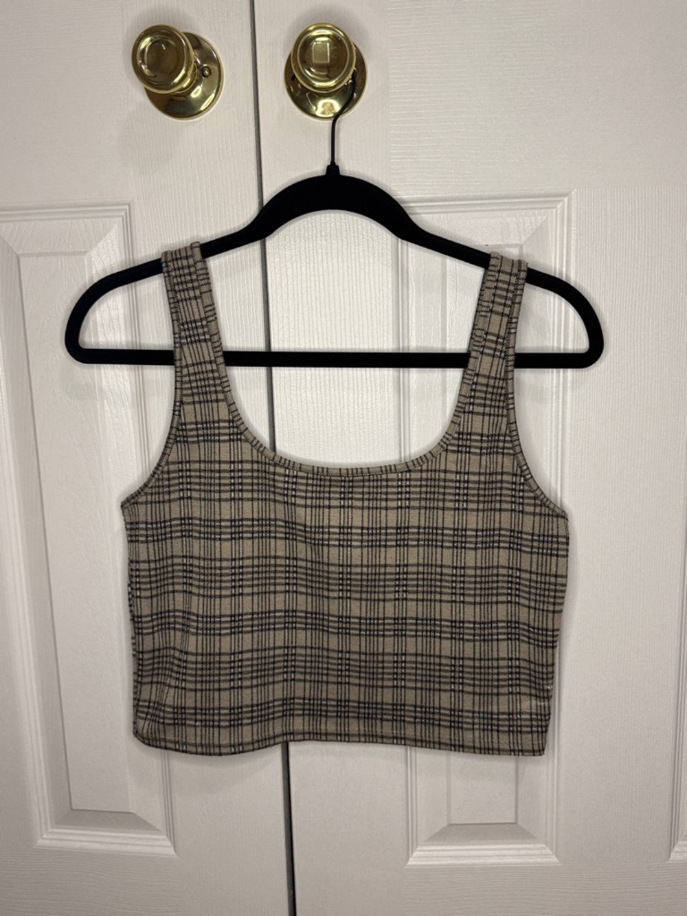 Willow & Root Plaid Cropped Tank Top - Picture 2 of 4
